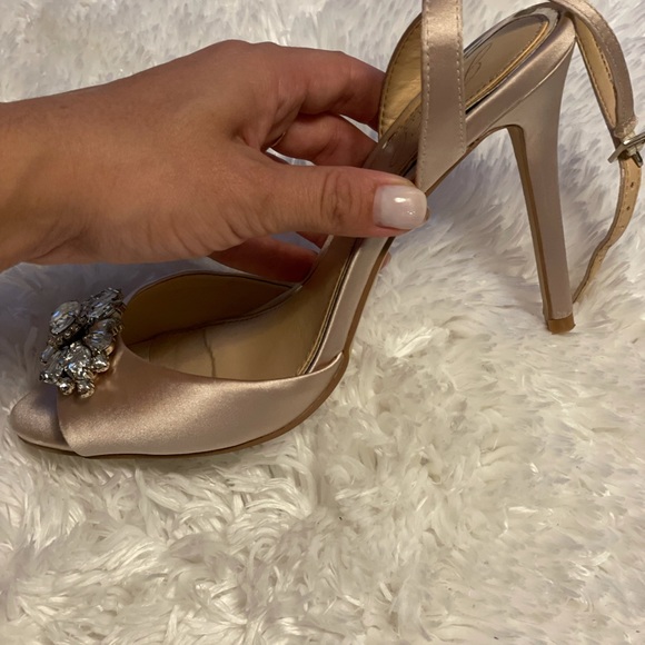 Jewel by Badgley Mischka heels - Picture 3 of 5